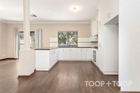 Modern Stylish Home - Photo 5