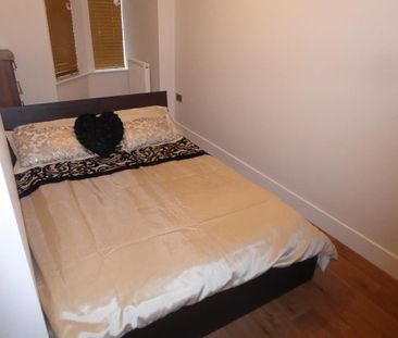 Available 2 Bed Flat - Ground Floor - Photo 4