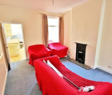 2 bedroom terraced house to rent - Photo 2