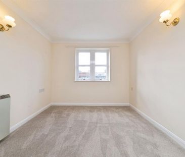 1 bedroom retirement property to rent - Photo 4