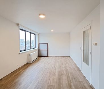 Vernieuwd 1-slaapkamerappartement te huur in Kristus-Koning Brugge - Foto 1