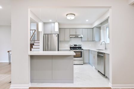 For Lease - 116 Castlegrove Boulevard, Toronto, Ontario - Photo 3