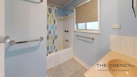 Well-Presented Unit Offering Comfort and Walkability - Photo 4