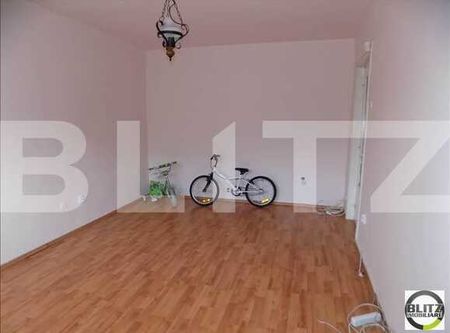 3 camere, 66 mp utili, decomandat, partial mobilat, parcare, zona Aurel Vlaicu! - Photo 4