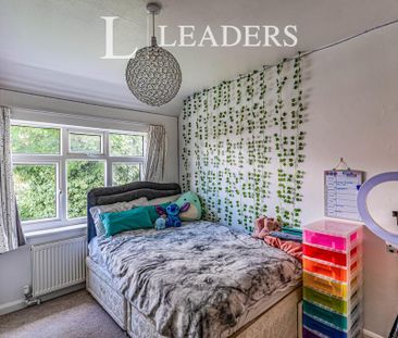 3 bedroom end of terrace house to rent - Photo 5