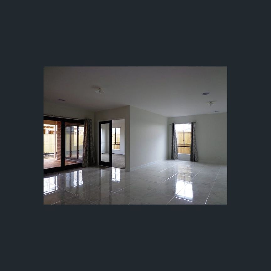 When style, quality, size and location come together - Photo 1