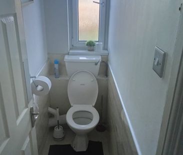 Room in a Shared Flat, Bernard Shaw House, NW10 - Photo 6