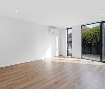 Modern Two-Bedroom Townhouse in Addington - Photo 3