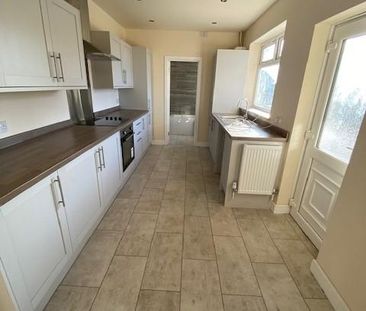 2 bedroom semi-detached house to rent - Photo 3