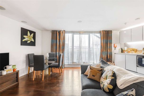 A contemporary one bedroom apartment benefitting from an unbeatable central Islington location, set in a private development. - Photo 1