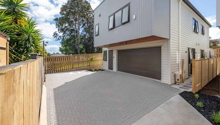 Brand new 5 Bedroom House at Prime Howick Location - Photo 3
