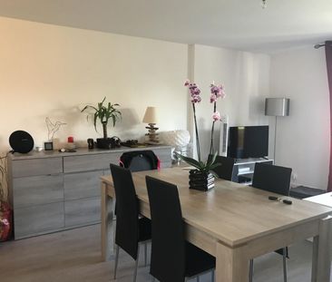 Location Appartement 2 pièces 48m² BONNEVILLE 74130 - Photo 2