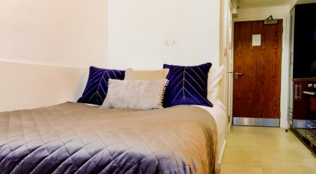 Gold Studio - Photo 2