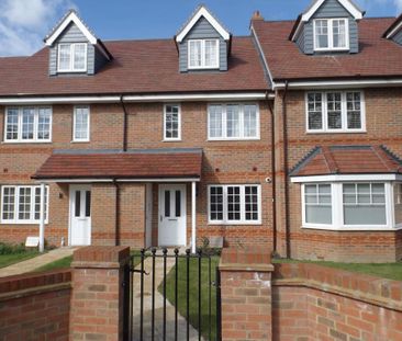 5 bedroom semi-detached house to rent - Photo 1