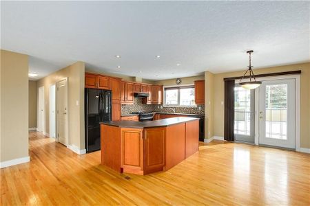 416 Mariposa Drive Northeast, Calgary - Photo 2