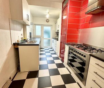 3 bedroom terraced house to rent - Photo 6