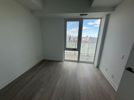 For Lease - 88 Queen Street Unit# 5810, Toronto, Ontario - Photo 3