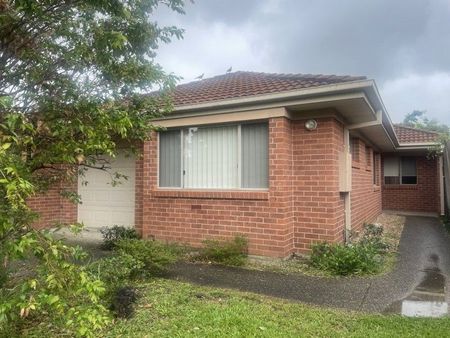 Lovely 3 bedroom renovated home in popular Upper Coomera - Photo 5