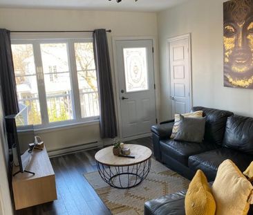 Beau et grand 5 1/2 à louer à St-Hyacinthe - Photo 1