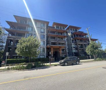 Semi-Furnished Modern Burnaby Condo | 1 Bed + Den — 1 Bedroom+ Den Condo Unit - Photo 1