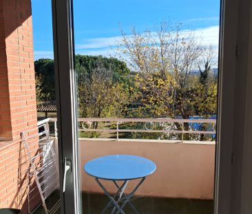 À LOUER ? Beau T2 meublé dans résidence de standing avec piscine et... - Photo 2