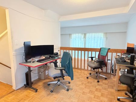 For Lease - 258 Sprucewood Court, Toronto, Ontario - Photo 4