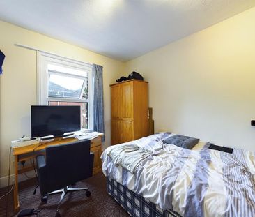 5 bedroom end of terrace house to rent - Photo 6