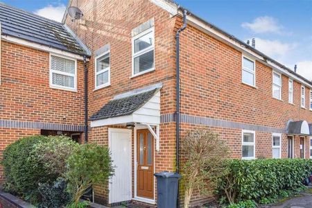 Manor Vale, Brentford, TW8 - Photo 5