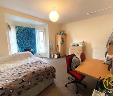 4 bedroom terraced house to rent - Photo 5