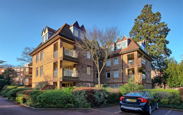 Flat – Purpose Built – 12 Redwood Lodge, Grange Road, Cambridge 12 - To Rent - Photo 1