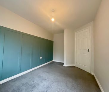 2 bedroom Flat to let - Photo 5
