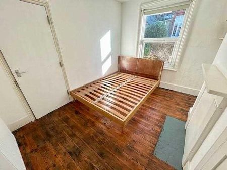 4 bedroom house share to rent - Photo 2