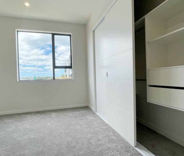 Sunny Two bedroom home in Westgate - Photo 1