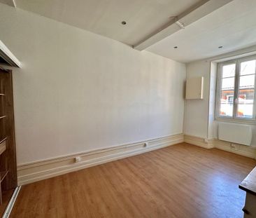 Location Appartement 4 pièces 119m² YENNE 73170 - Photo 2