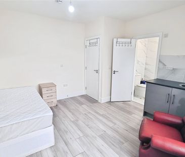 Church Stretton Road, Hounslow, TW3 2QP - Photo 5