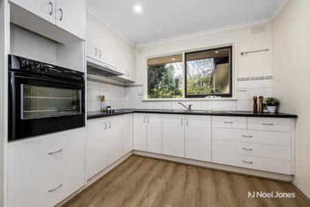 10 Nandina Street, FOREST HILL - Photo 4