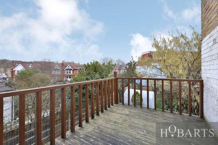 Park Road, Crouch End, London, United Kingdom, N8 - Photo 5