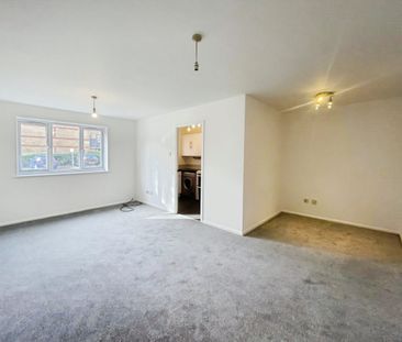 Lewes Close, Grays, RM17 - Photo 4