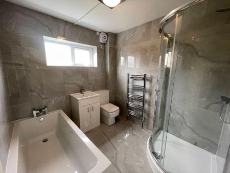 2 bedroom flat to rent - Photo 5