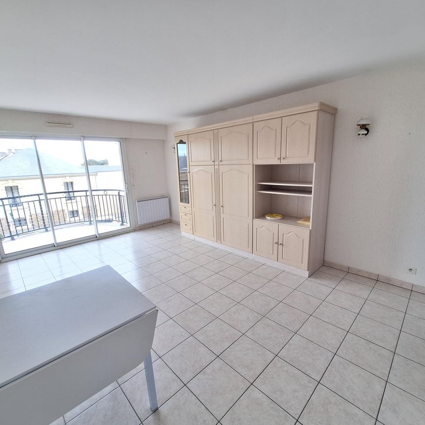 Location Appartement 2 pièces 48m² LES SABLES D OLONNE 85100 - Photo 1