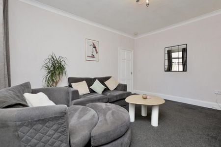 2 bedroom Flat to rent in Croxdale Terrace, Pelaw Gateshead NE10 - Photo 3