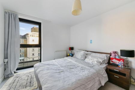 3 bedroom apartment to rent - Photo 4