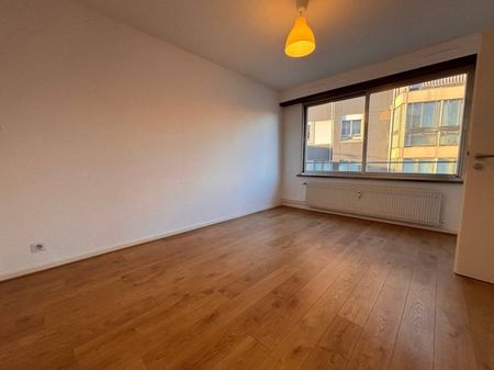 Appartement T4 Secteur Halles - Photo 2