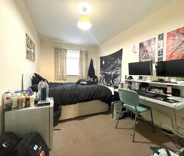 6 Bed Terraced House, Dryleaze Road, BS16 - Photo 3