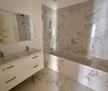 Location Appartement 5 pièces 142m² NICE 06000 - Photo 5