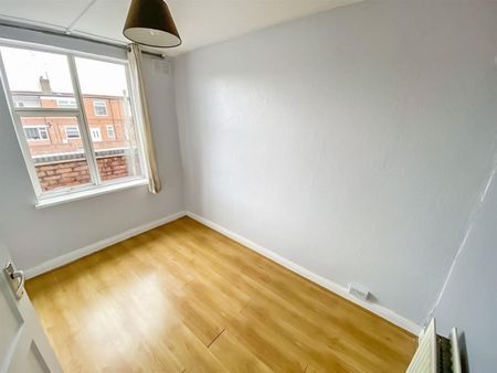 Quinton Parade, Coventry, CV3 5HW - Photo 5