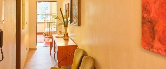 City-Residence: Nordend: Schöne individuelle 3-Zimmer-Wohnung mit Gästezimmer und Balkon - Foto 1