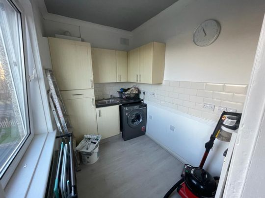 2 bedroom semi-detached villa to rent - Photo 1