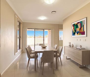 MODERN STYLE & SUBURB CONVENIENCE! - Photo 2
