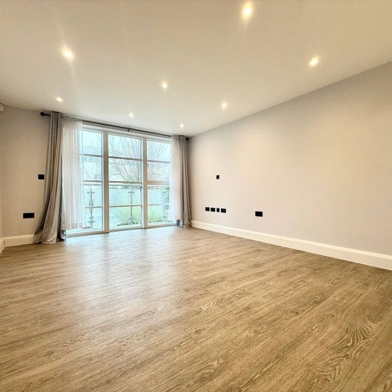 Burnaby Road, Bournemouth, Dorset, BH4 - Photo 1